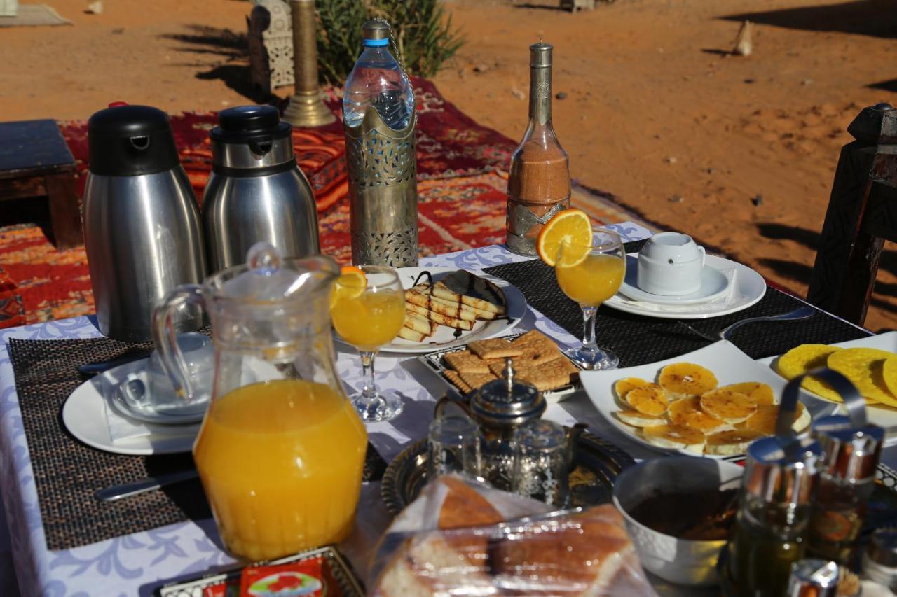 Отель Merzouga Traditional Tents With Heating Экстерьер фото